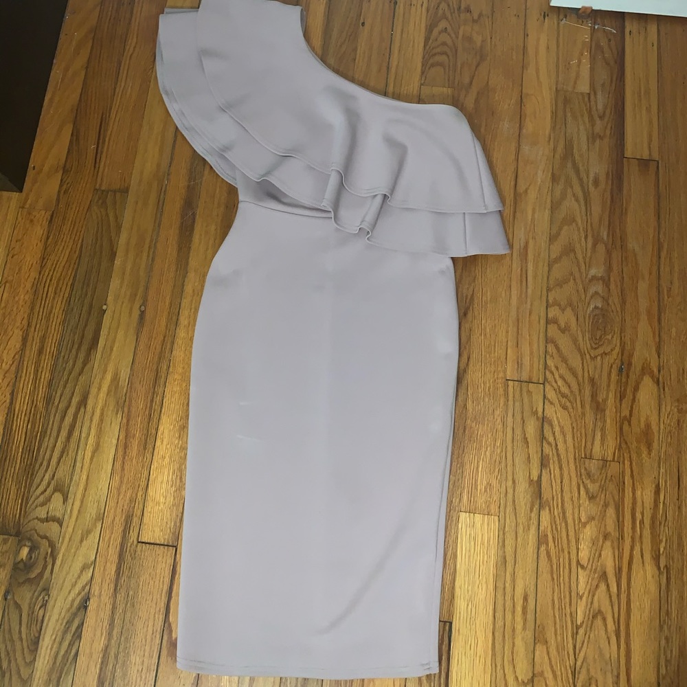 Dress - Picture 2 of 2